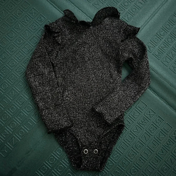 Zara Other - Zara baby onesie size 6-9 months sparkly  black!​